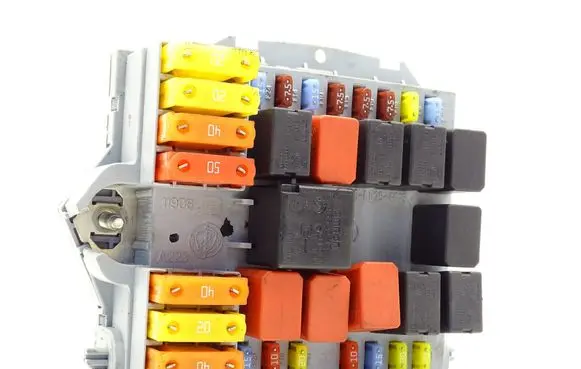 Alfa Romeo 159 Fuse module 50514261