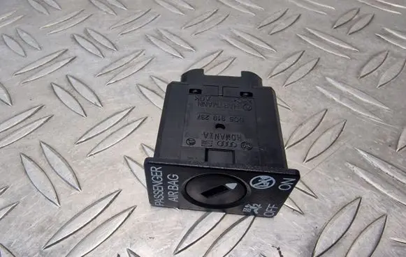 Volkswagen Golf VII Passenger airbag on/off switch 5C5919237