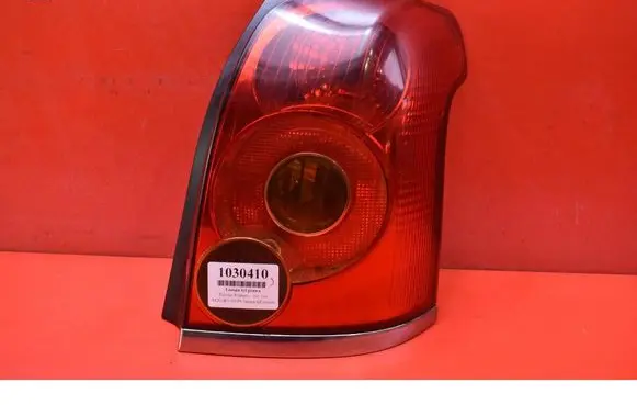 Toyota Avensis Verso Rear/tail lights 05-50