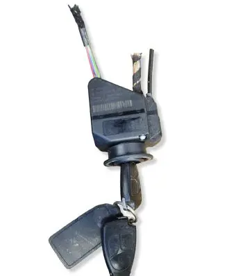 Mercedes-Benz E W212 Ignition lock 2105450208 33000301 2044149470206111