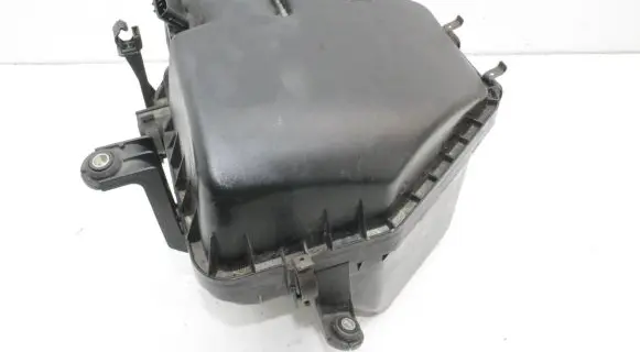Lexus SC 300 - 400 Air filter box 2202050211