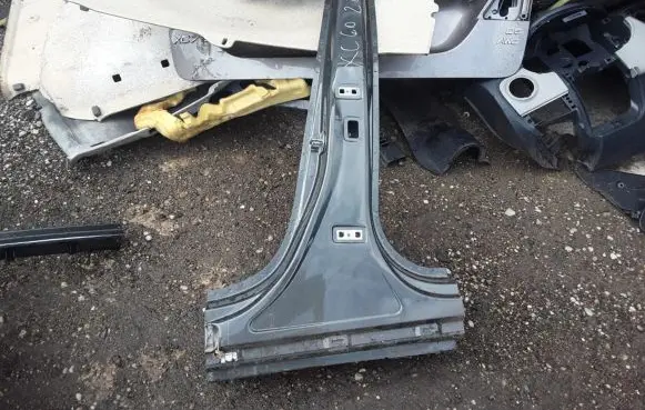 Volvo XC60 Pillar (middle) 31462262