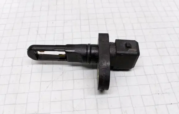 Volkswagen PASSAT B5 Intake air temperature sensor 0280130085 058905379