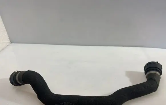 Audi A4 S4 B8 8K Engine coolant pipe/hose 8K0121101M