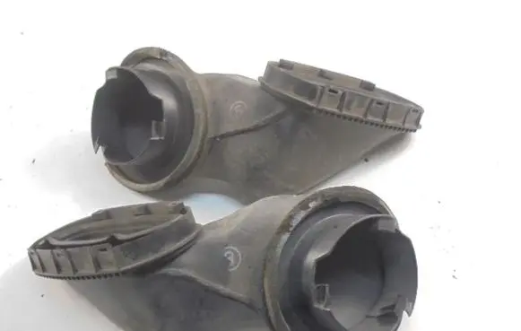 BMW 5 E39 Air intake hose/pipe 8379620