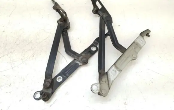 KIA Magentis Tailgate/trunk/boot hinge