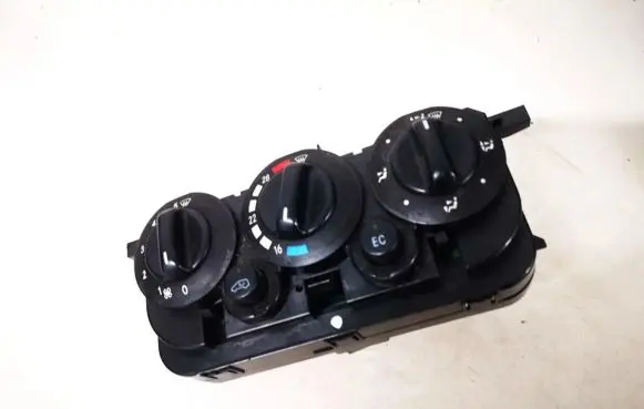 Mercedes-Benz A W168 Climate control unit 1688302085