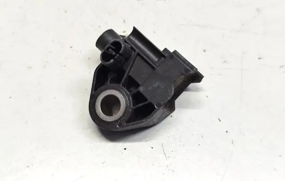 Mercedes-Benz C W205 Airbag deployment crash/impact sensor A2139051300 869108