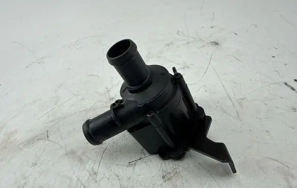 Audi A6 S6 C7 4G Electric auxiliary coolant/water pump 5Q0965561B