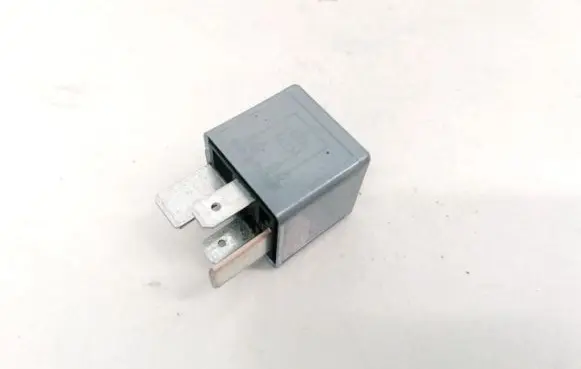 Audi A4 S4 B6 8E 8H Other relay 8D0951253