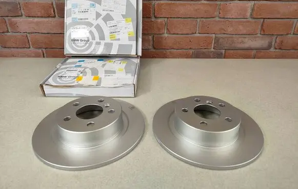 BMW X1 U11 Rear brake disc 6891085