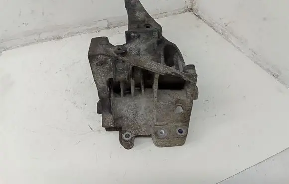 BMW X1 E84 Generator/alternator bracket 7802639
