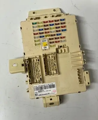 KIA Ceed Fuse module 91950A2011 1012515026 A20111205150