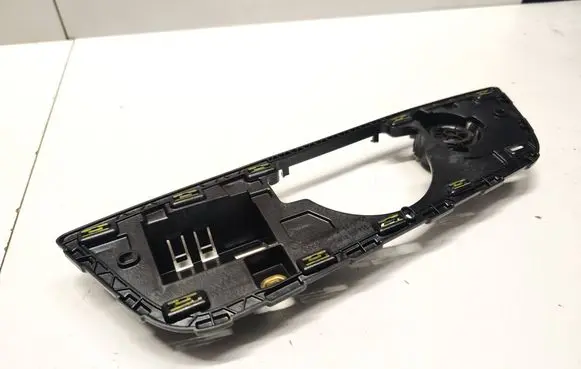 Audi Q7 4M Dash center speaker trim cover 4M2857736