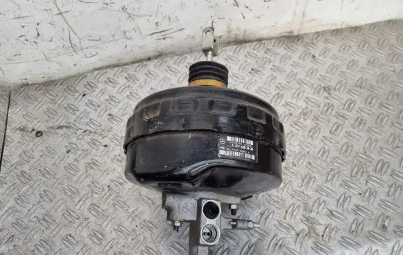 Mercedes-Benz GLK (X204) Brake booster A2044303630
