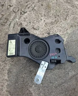 Audi A3 S3 8P Subwoofer speaker 8P4035382