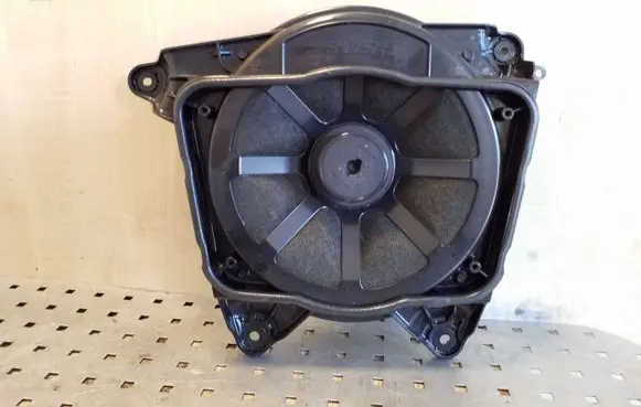 Audi A8 S8 D4 4H Subwoofer speaker 4H0035481A