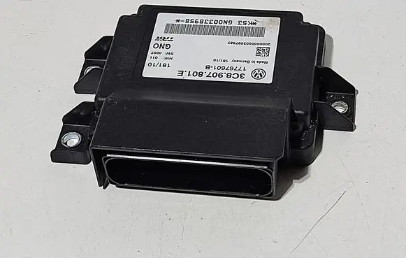 Volkswagen PASSAT CC Hand brake control module 3C8907801E 17767601B