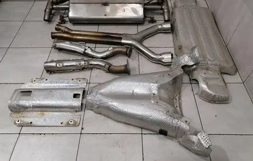 Aston Martin V8 Rear muffler/silencer tail pipe 6G335230HK