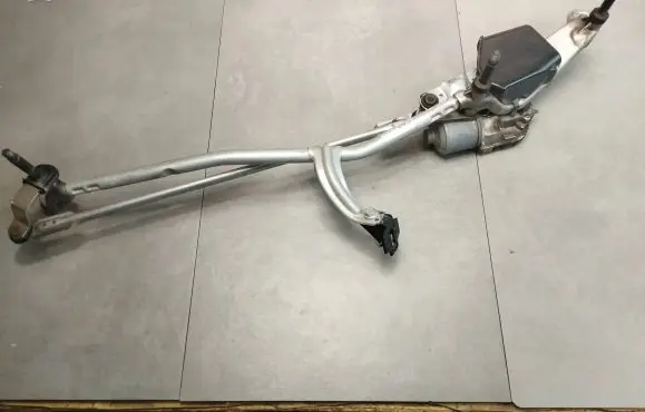 Mercedes-Benz GLC X253 C253 Front wiper linkage and motor A2538200140 20160906 3397021730