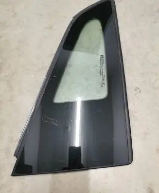 Chevrolet Corvette C7 Rear side window