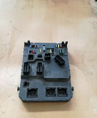 Peugeot 407 Comfort/convenience module 9655221080