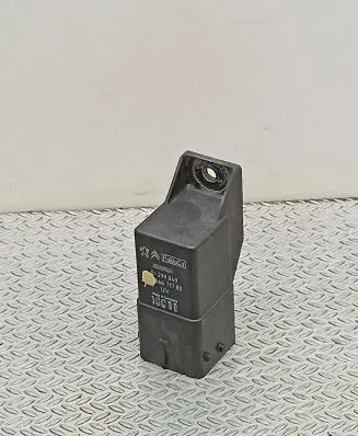 Ford C-MAX II Glow plug pre-heat relay 51299049 66671780 10C11