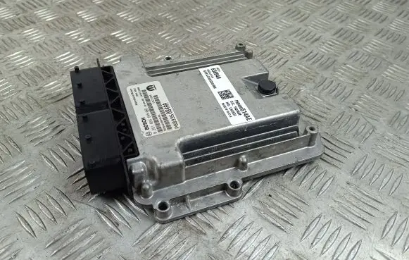 Jeep Cherokee Engine control unit/module 68335084AA