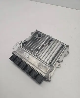 BMW 5 G30 G31 Engine control unit/module 8489447 030836878 0261S19747