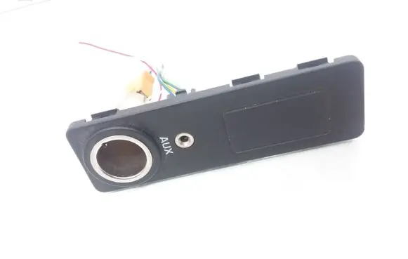 Jaguar XF X250 AUX in-socket connector 30657961 8X2319C166BA
