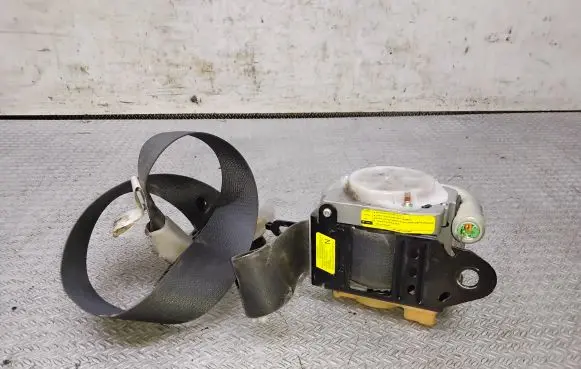 Mitsubishi Grandis Front seatbelt TKAF2N693