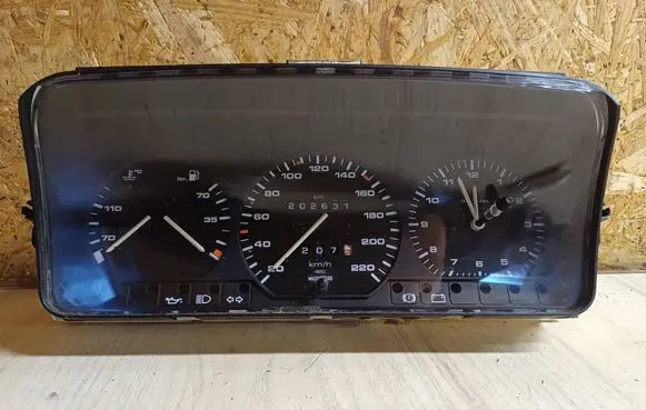 Volkswagen PASSAT B3 Speedometer (instrument cluster) 5220029110