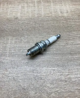 Renault Laguna II Spark plug 7700500180