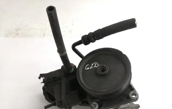 Mercedes-Benz C W204 Power steering pump 7691332150