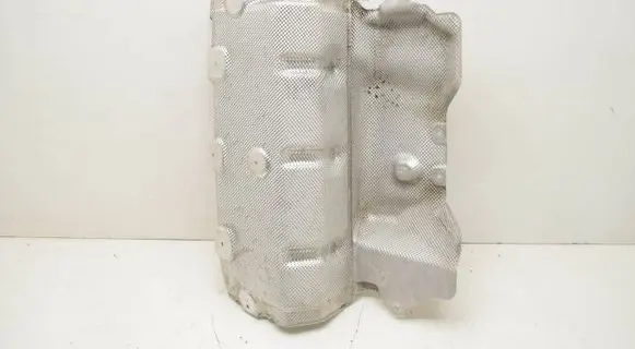 BMW 3 G20 G21 Heat shield in engine bay 7447157