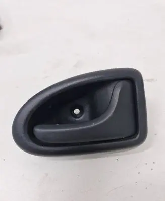 Opel Vivaro Front door interior handle 8200028995