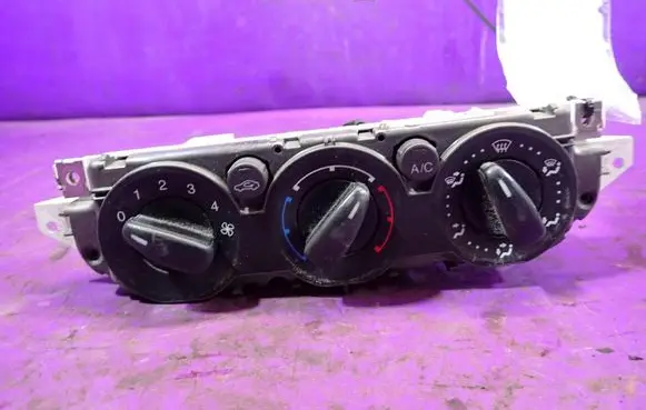 Ford Focus C-MAX Climate control unit 