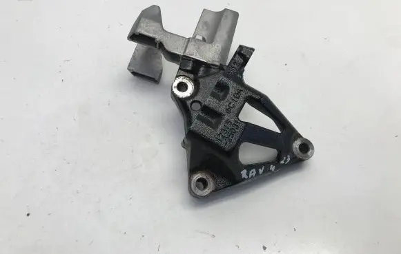 Toyota RAV 4 (XA50) Engine mounting bracket 1231525031