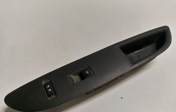 Buick Encore I Electric window control switch 95025520