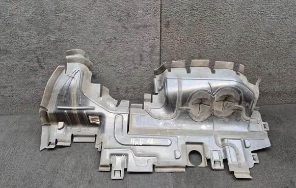 Audi Q7 4M Intercooler air guide/duct channel 4M0121283CG