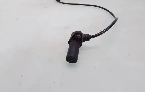 BMW 5 E60 E61 Crankshaft position sensor 0281002