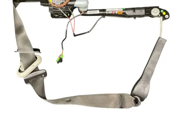 Opel Antara Front seatbelt 95416777
