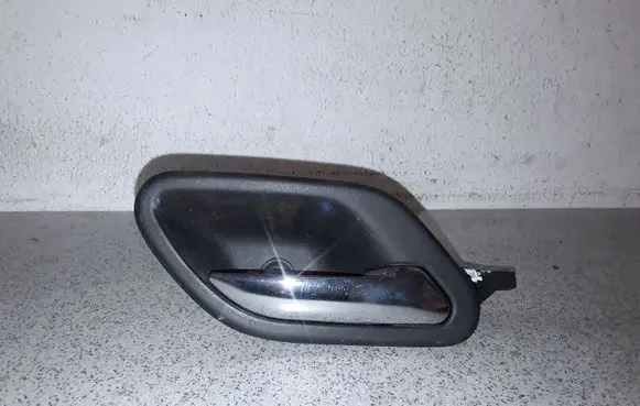 BMW 5 E39 Front door interior handle 8226050