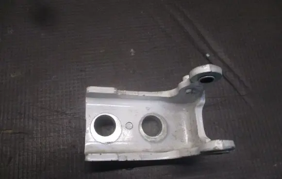 Peugeot 5008 Rear door lower hinge