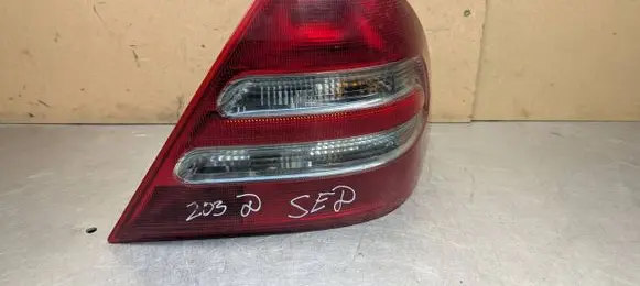 Mercedes-Benz C W203 Rear/tail lights 2038202064