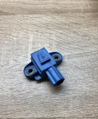 Volkswagen Golf V Airbag deployment crash/impact sensor 1K0955557B