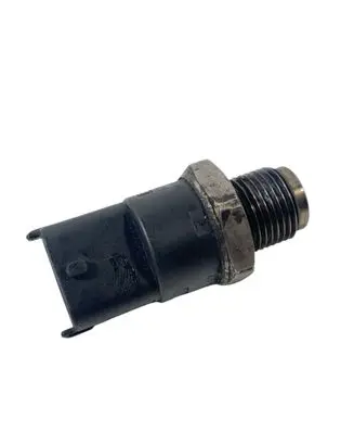 Volvo XC90 Fuel pressure sensor 0281002612