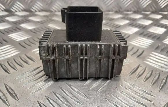 Opel Zafira A Glow plug pre-heat relay 55354141 51299018A