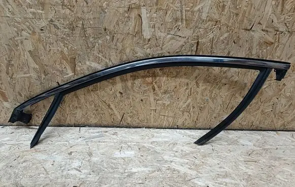 Citroen DS7 Crossback Front door glass trim molding 9815691580