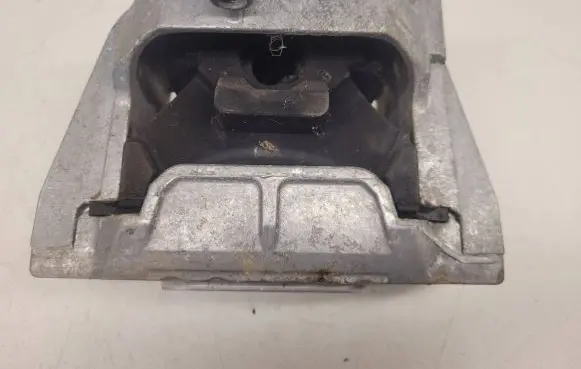 Audi A4 S4 B8 8K Engine mount bracket 1K0199262AS